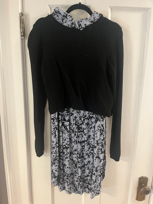 #97 Seraphine 2 in 1 Maternity/Nursing two piece black and blue dress size 6