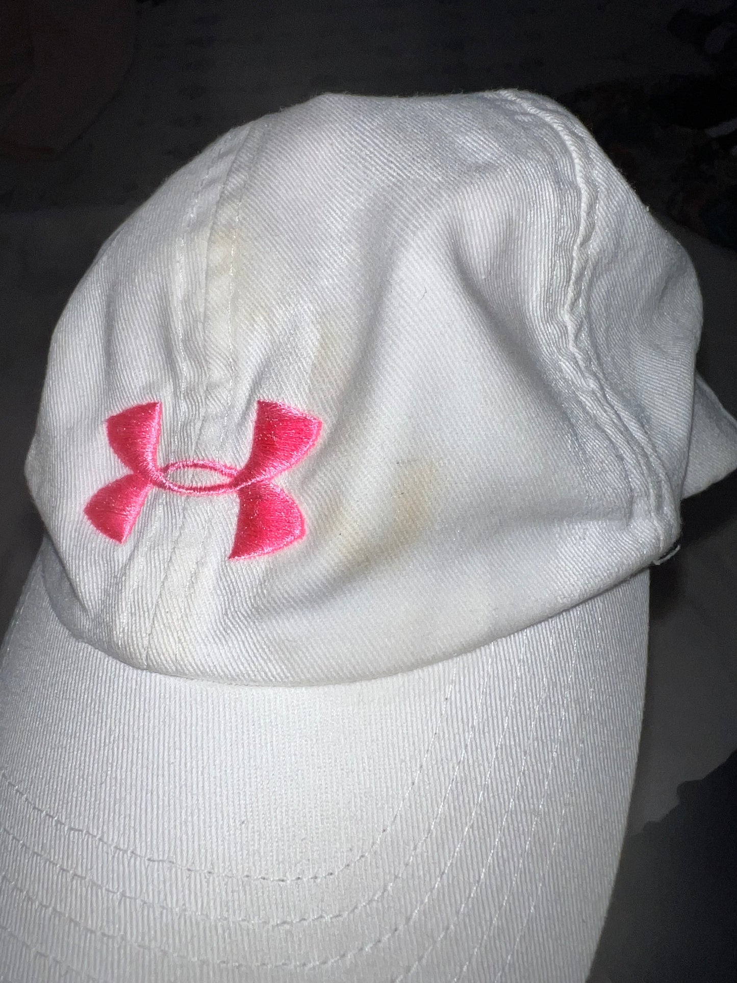 Toddler UA hat 1-3 years, very faint spot, adjustable back