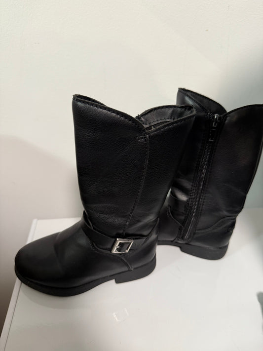 #155 Reduced! Girls tall black zip up boots, size 8