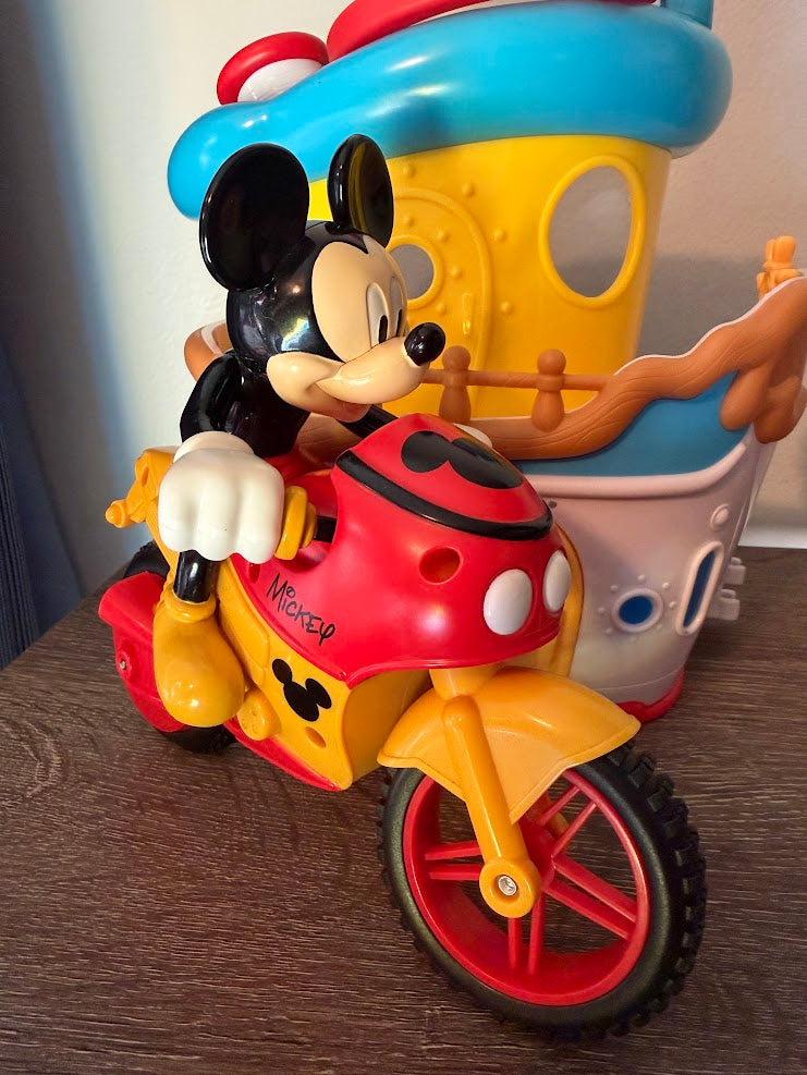 #9 Donald Duck House Play Set & Mickey Mouse Motorcycle Toys Bundle