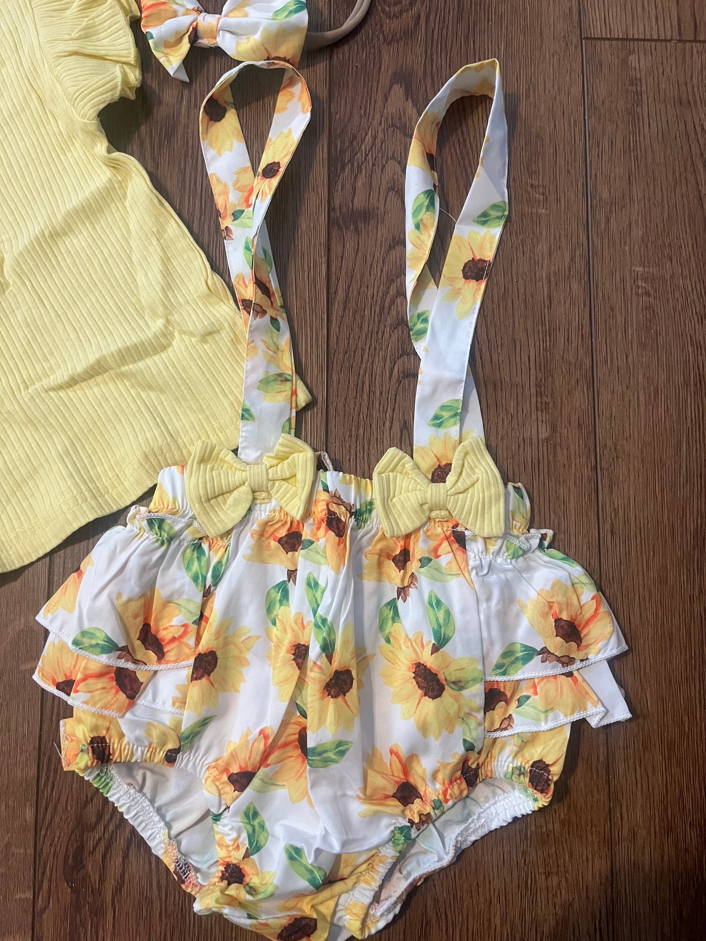 # 138 A13 New 12-18 M girls outfit +matching headband. Boutique