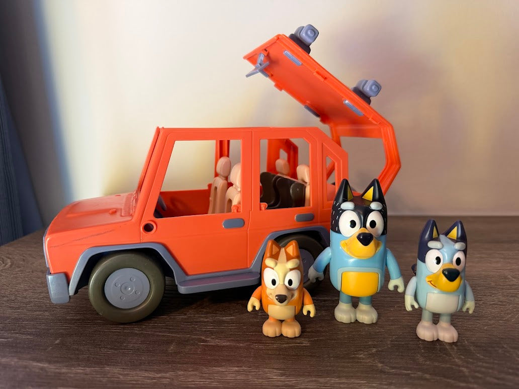#9 *REDUCED* Bluey Heeler Family 4WD Vehicle + 3 Family Members