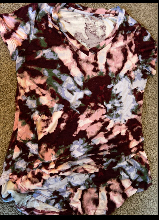 #35 Latched mama multicolored top sm