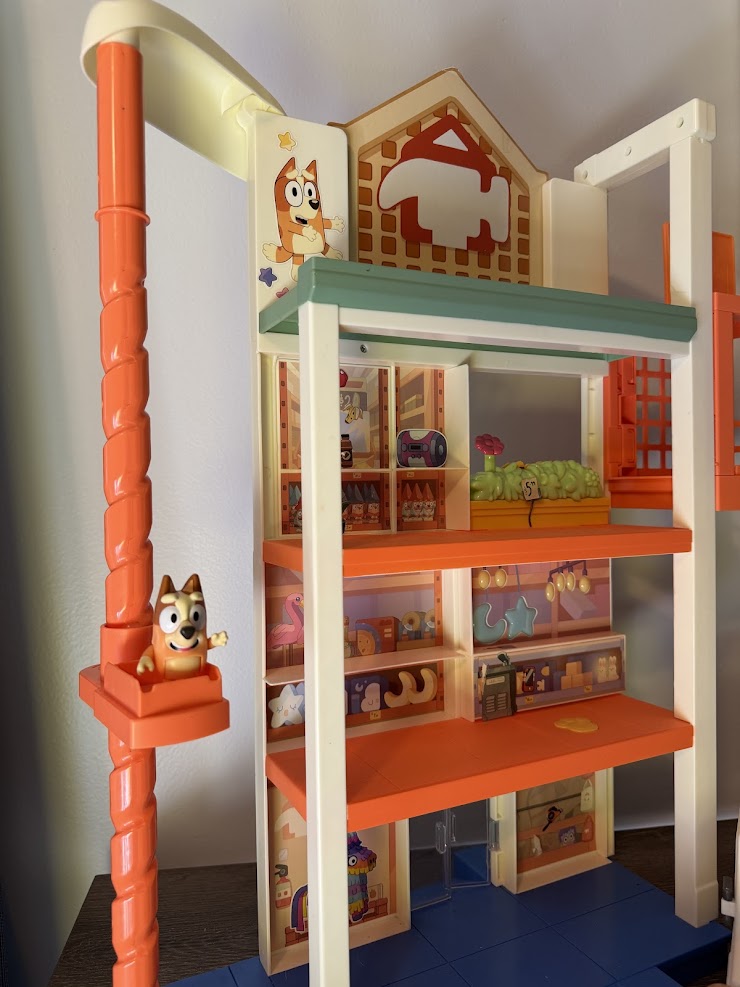 #9 Bluey Hammerbarn Mega Kids Home Improvement Store Playset