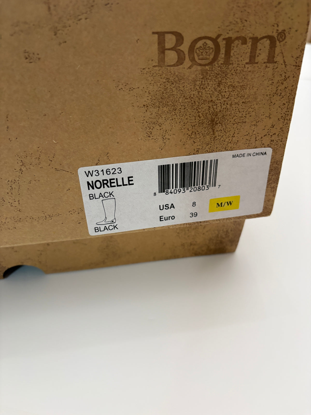 #121 women's 8M Born Norelle leather black boots, like new