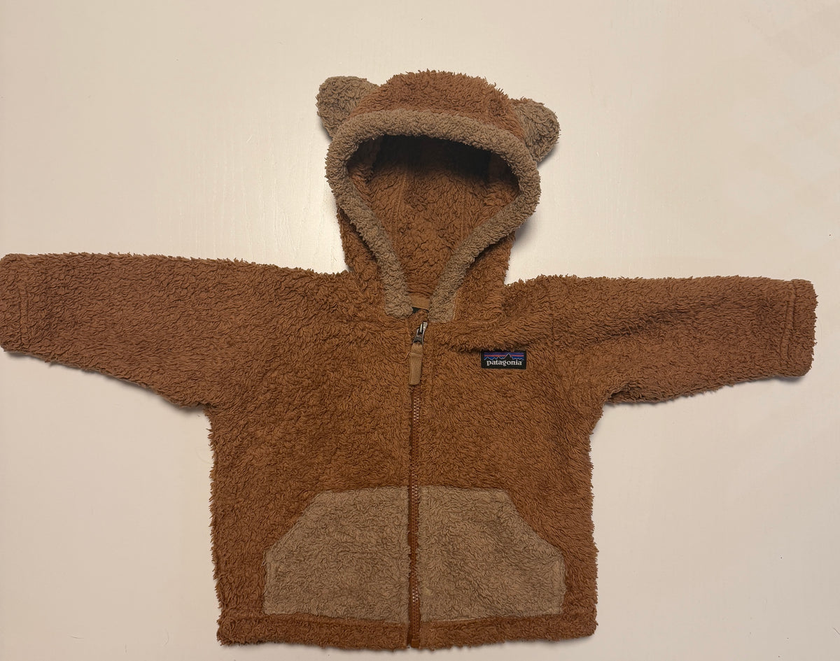 #93 Patagonia teddy coat size 3-6 months