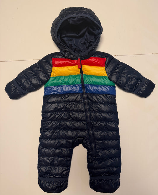 #93 Primary snowsuit LIKE NEW size 0-6 months