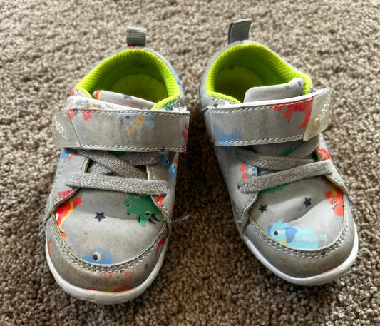 #35  Dinosaur shoes toddler 5/6
