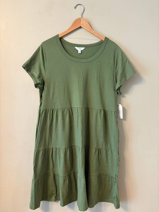 #133 Women’s Large Green Dress NWT