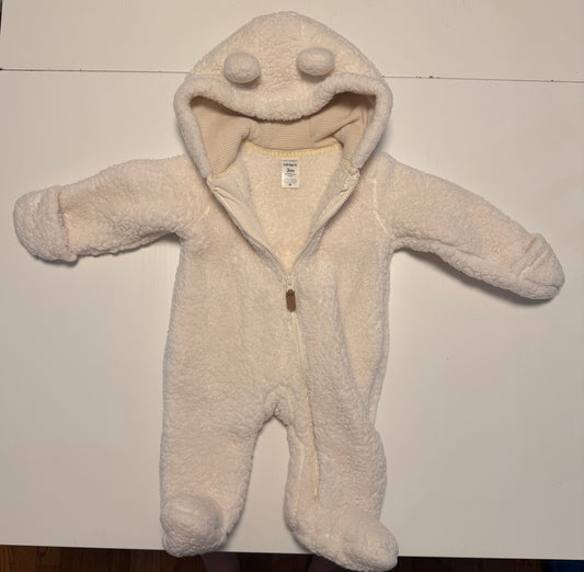 #93 Carter’s baby bunting size 3 months