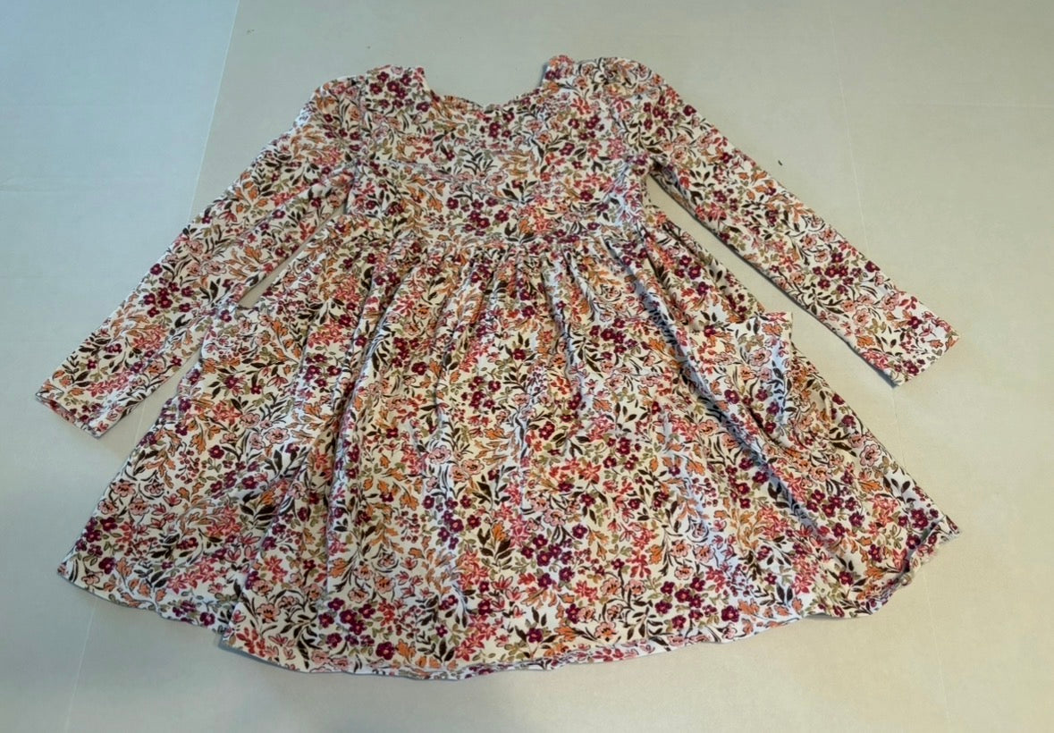 #25 Girls size 6 Flapadoodle long sleeve dress with flowers, cute bow detail on back and pockets