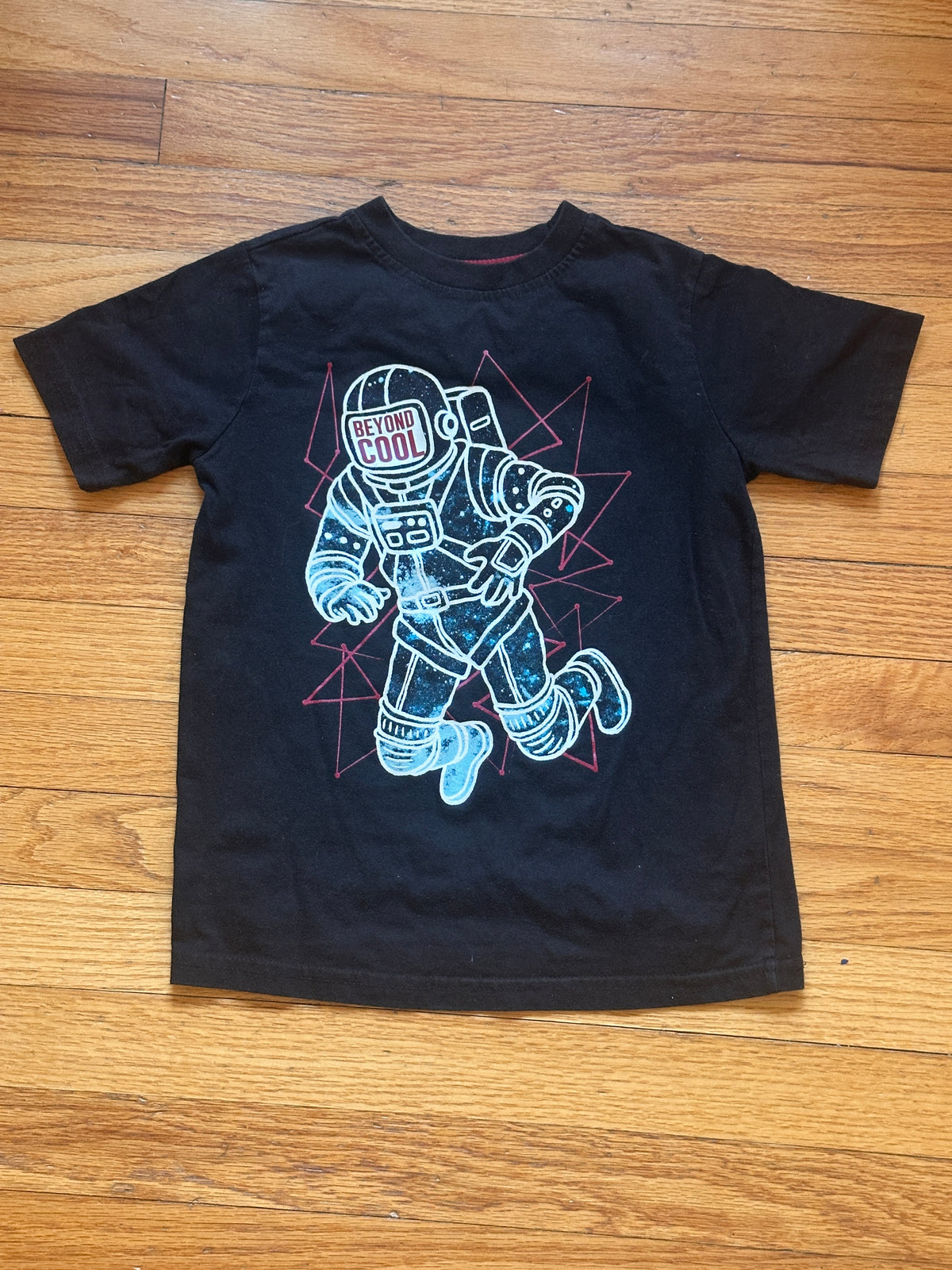 #163 Bundle of 3 T-Shirts (NFL, Astronaut, Champion) - size S (6/7) - VGUC