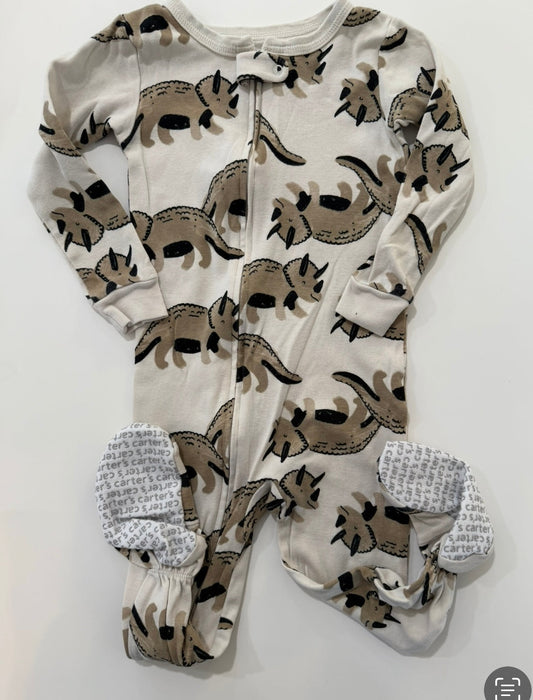 #50 • Boys • Carter’s • 24 Months • EUC (maybe washed not worn)