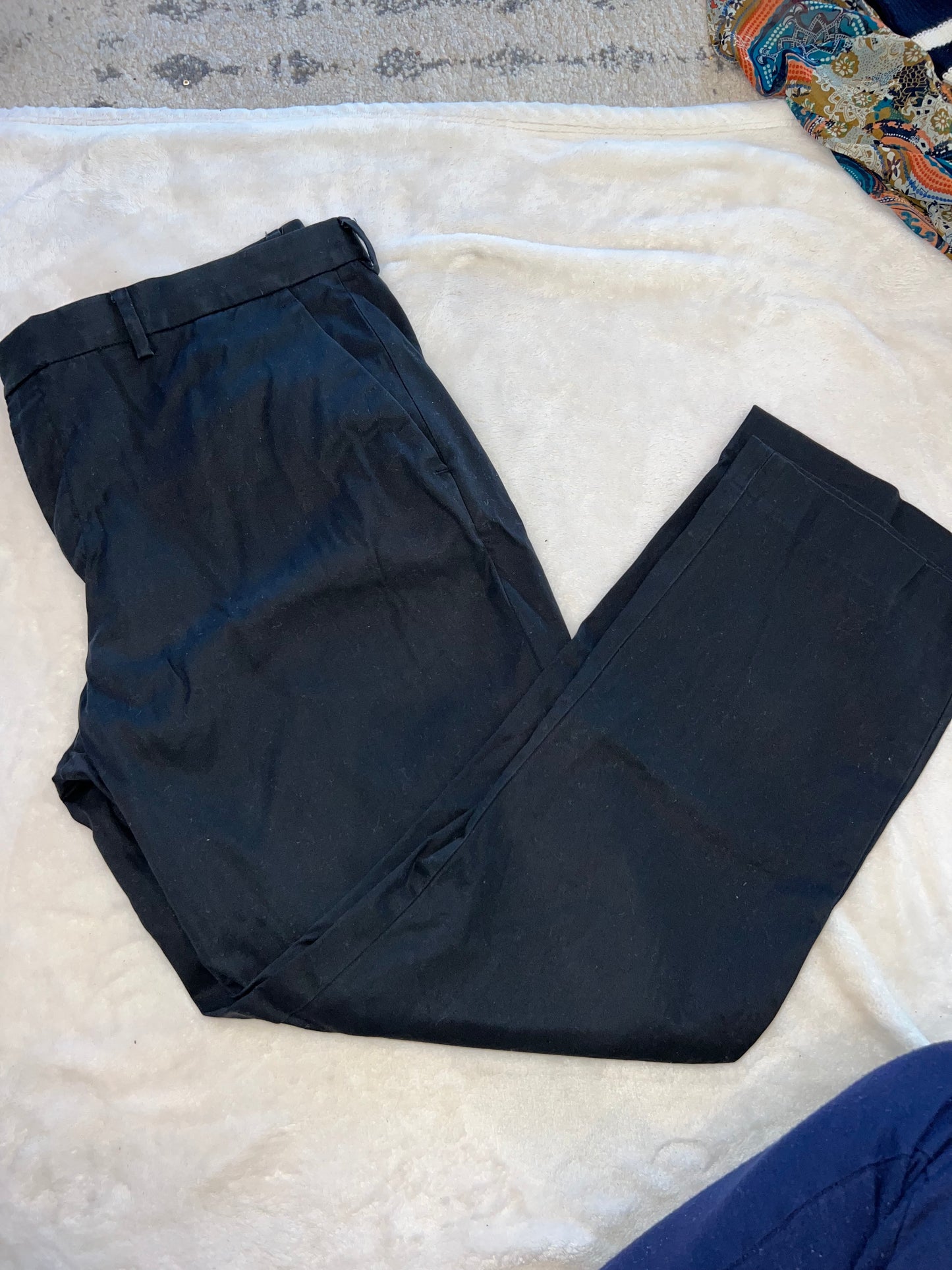 #92A Mens 36/30 Black express pants