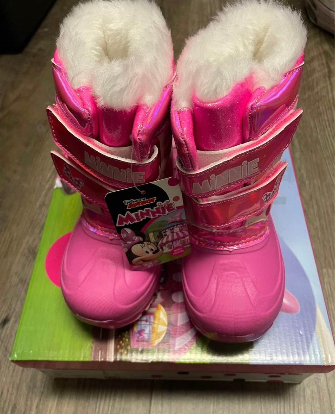 #13 New Toddler size 8 Disney Jr Minnie Mouse winter snow boots. light up