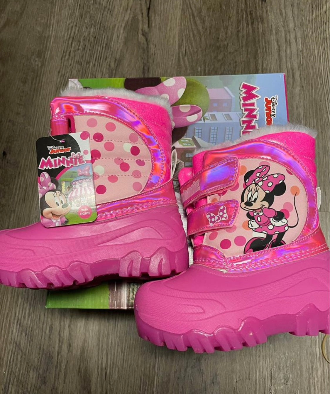 #13 New Toddler size 8 Disney Jr Minnie Mouse winter snow boots. light up