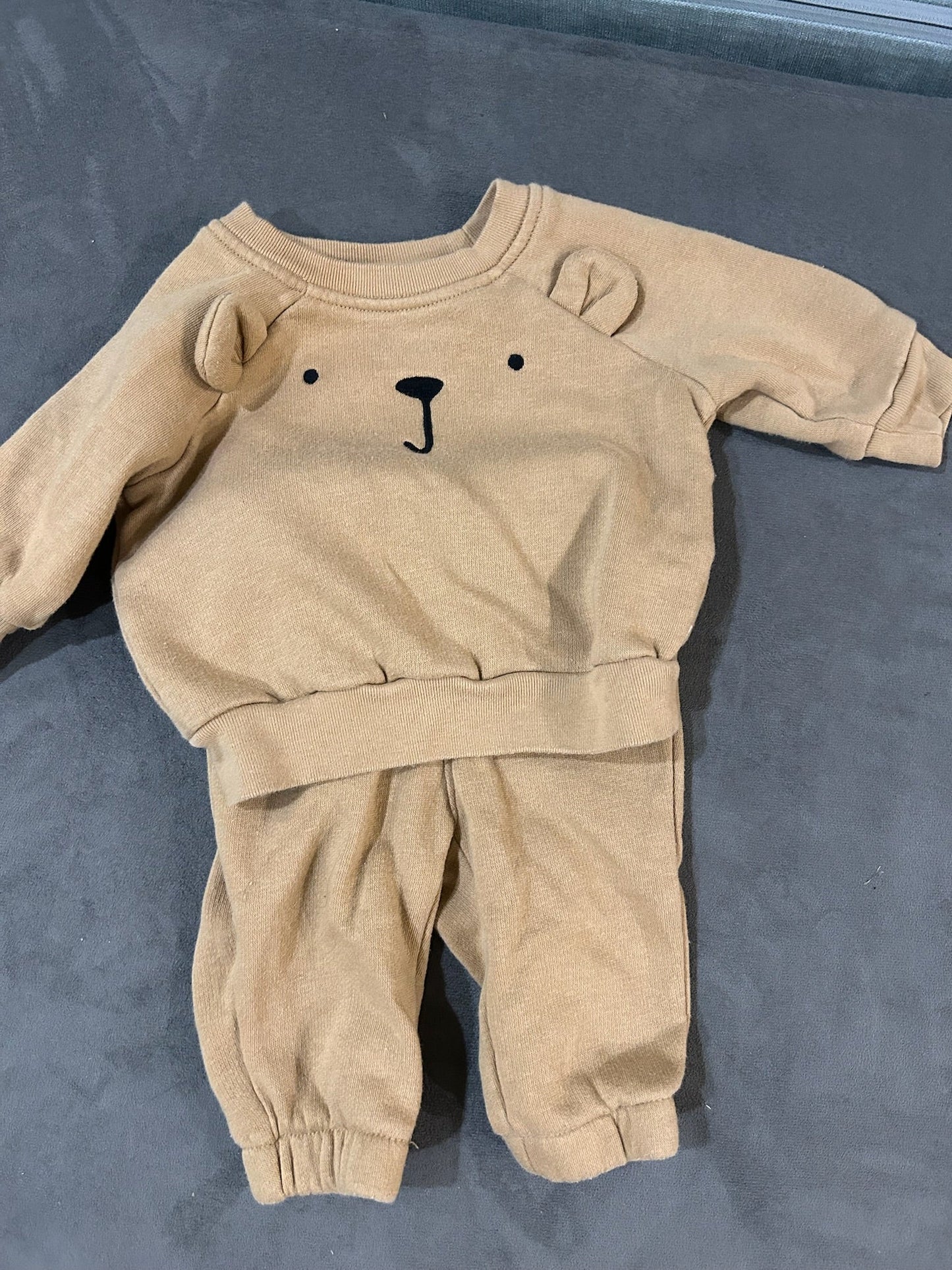 Seller 128 - REDUCED Baby Gap Teddy Bear Outfit Set 0-3 Months
