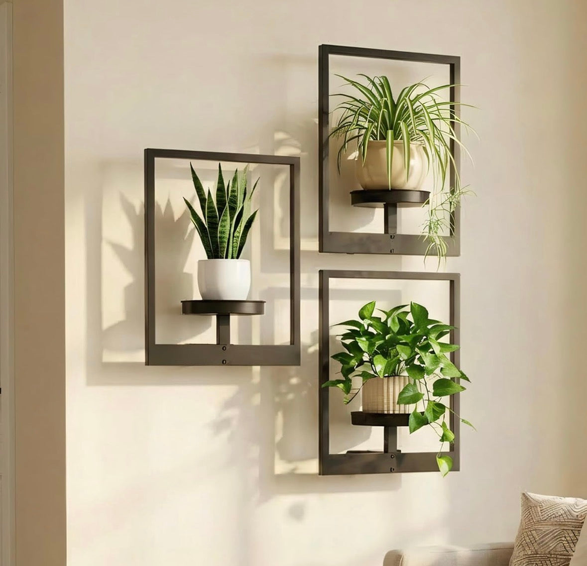#121 wall plant hanger, NIB