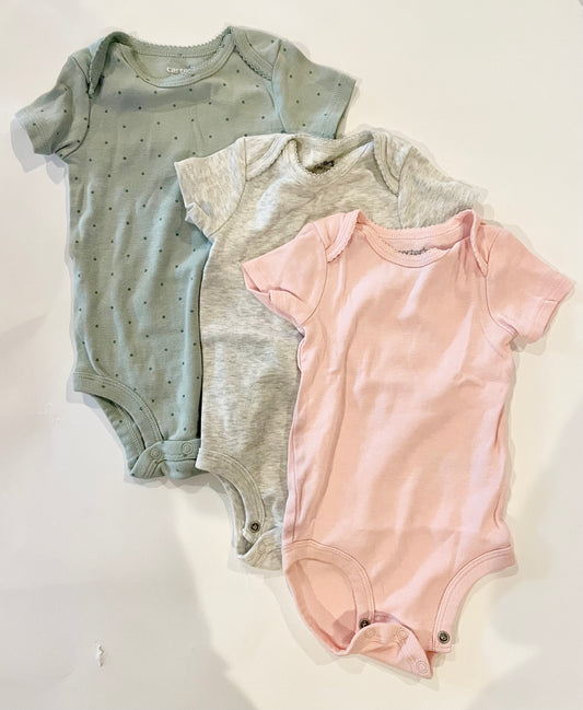 Carters onesie set of 3 size 6 months