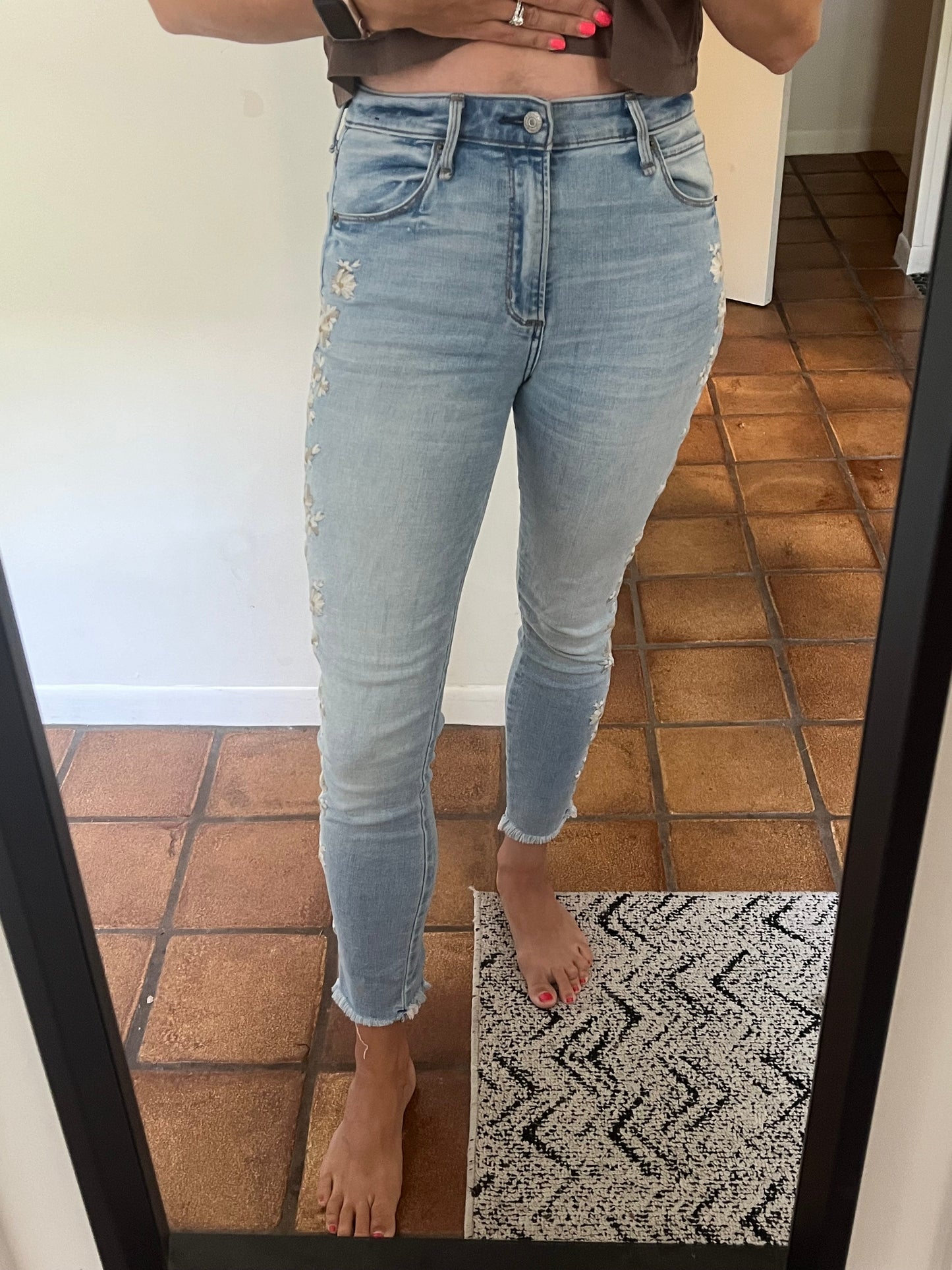 Seller 8 - Women's A&F high rise super skinny ankle jeans size 27/4R with flower embroidery
