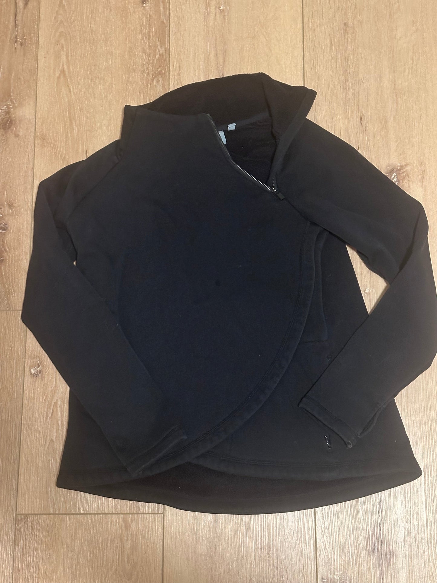 #161 Women’s Size Small Athleta Black Quater Zip (Reduced!)