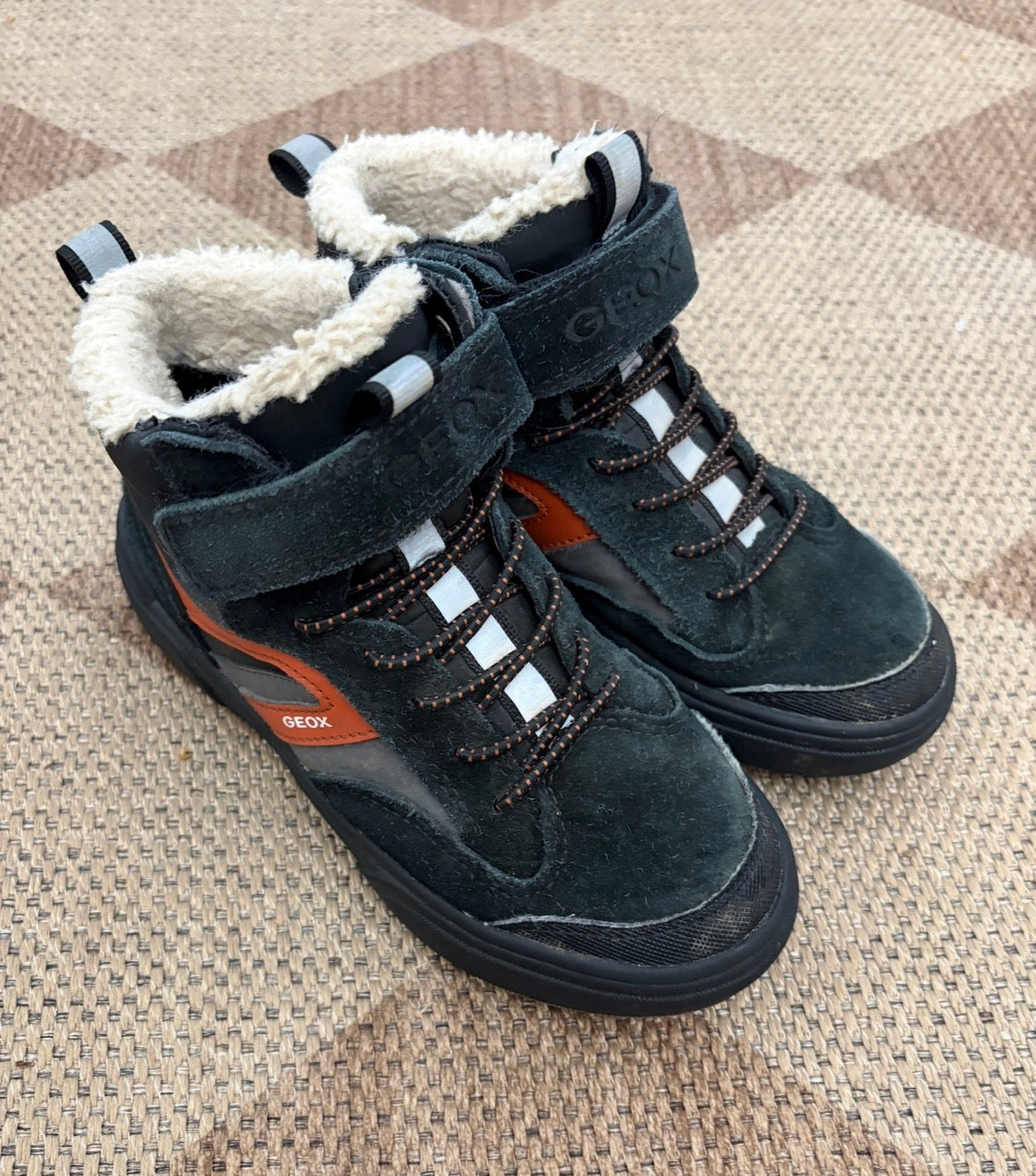 #121 boys 13C Geox waterproof insulated chukka boots, VGUC