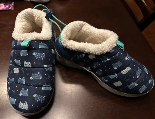 #18 Reduced! Lands End Kids Youth Slippers Size 3