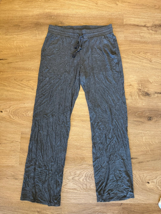 Seller #114 Stars above beautifully soft pajama pants with pockets women’s size medium