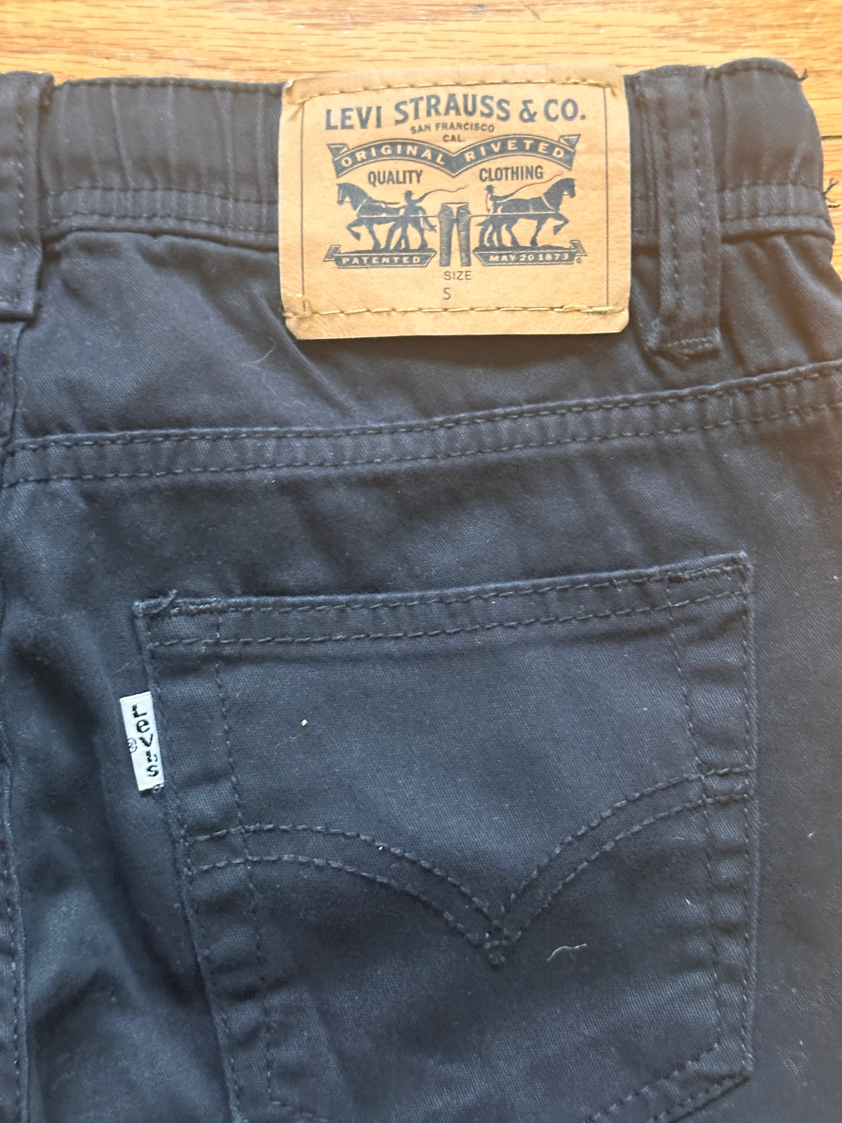 #163 Levi's Black Joggers - size S (8/10) - EUC