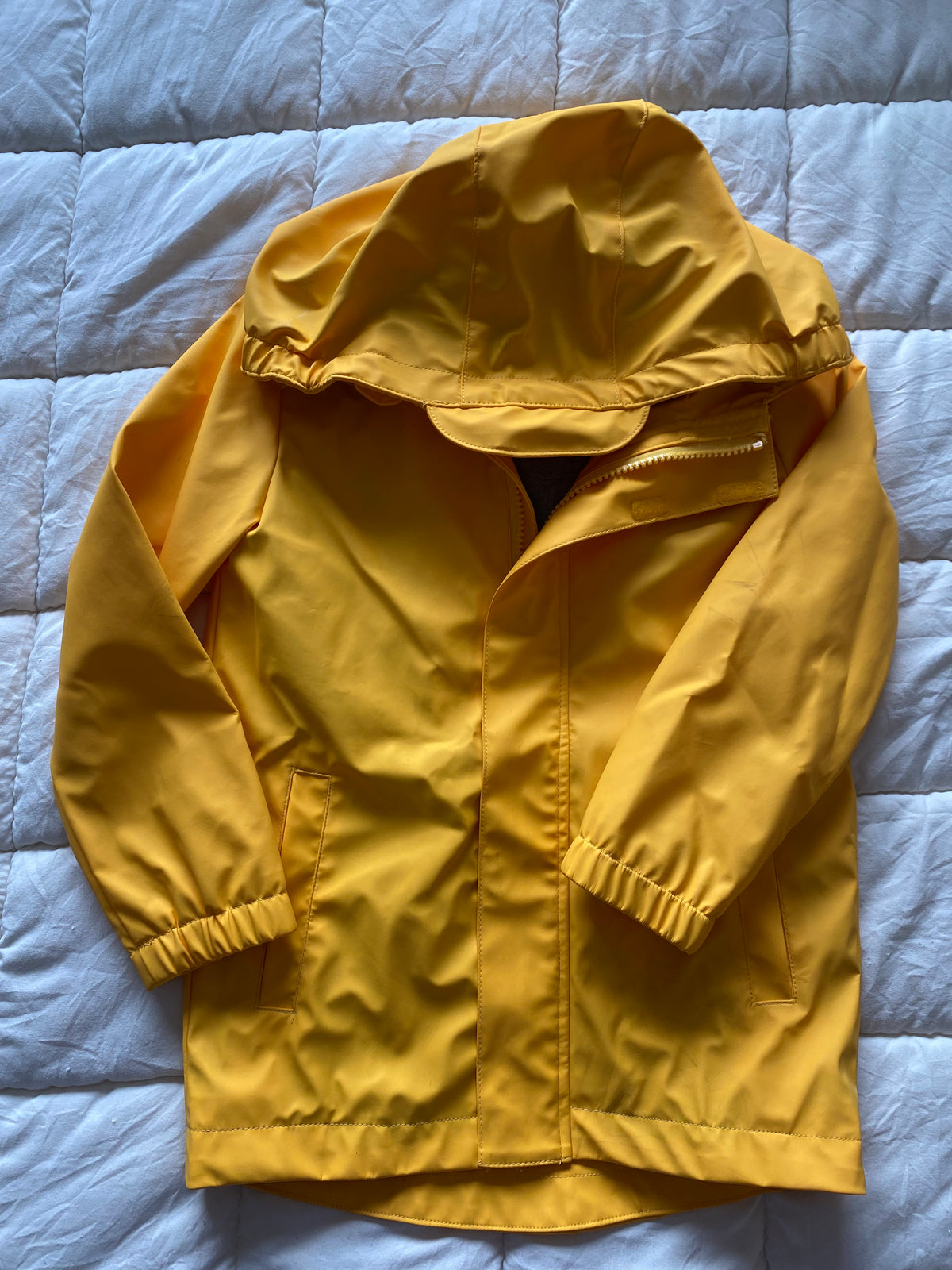 Seller 59 boys 5T Cat and Jack yellow raincoat
