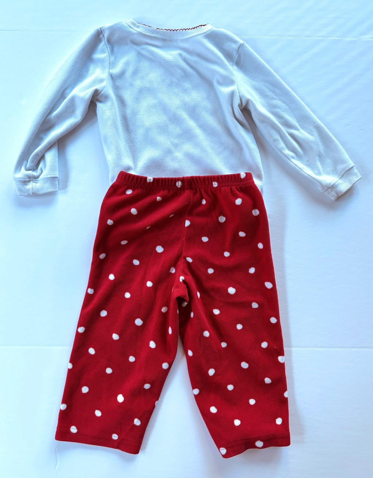 #101 *REDUCED* Carter’s Fleece Christmas Dog Pajama Set Girls Size 24 months