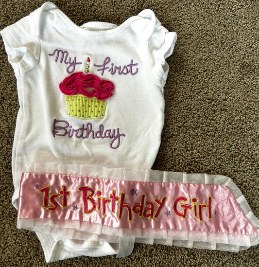 #35  First birthday set 12 m