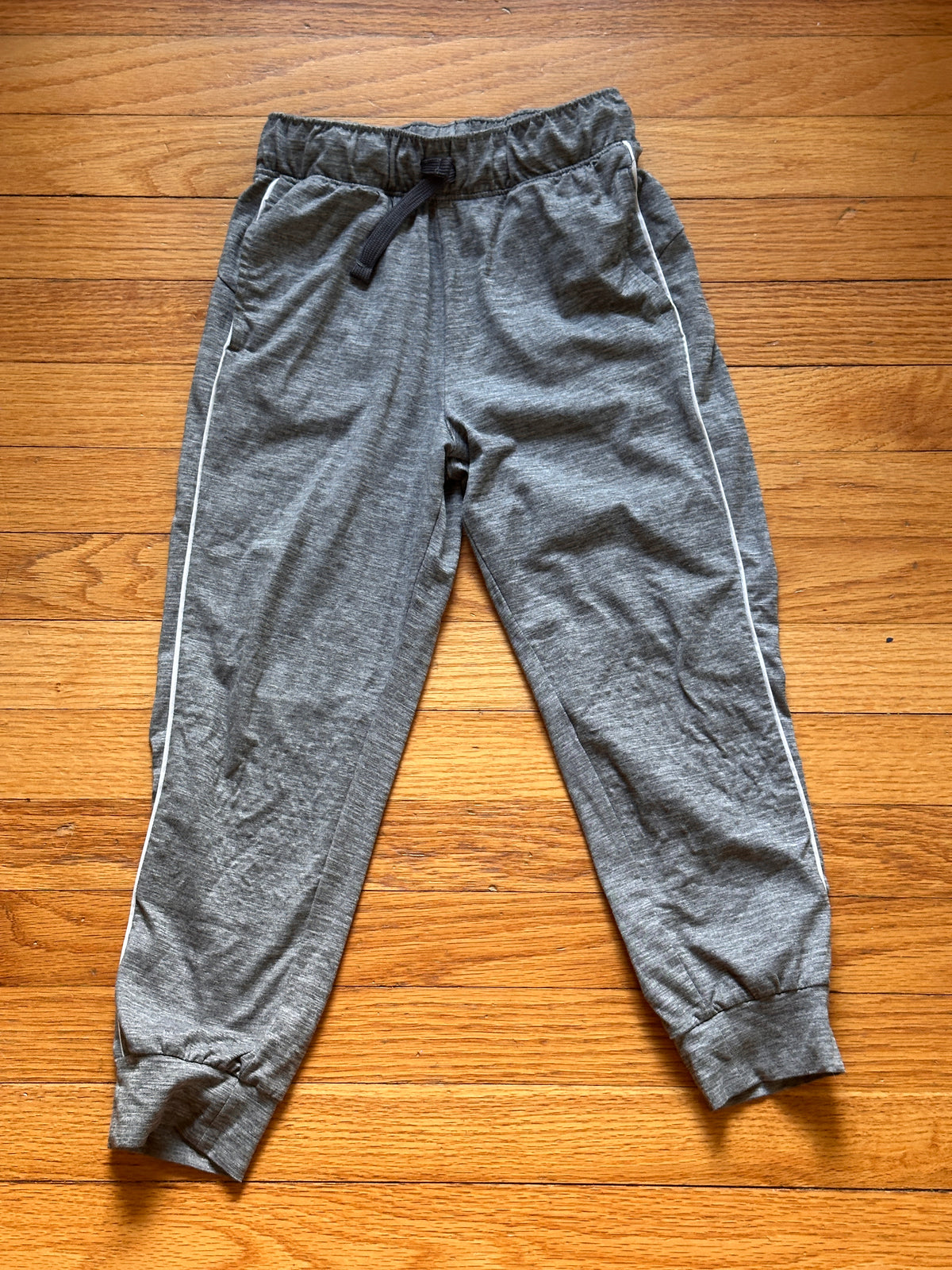 #163 Set of 2 Jumping Beans Active Joggers (gray & navy) - size 6 - EUC