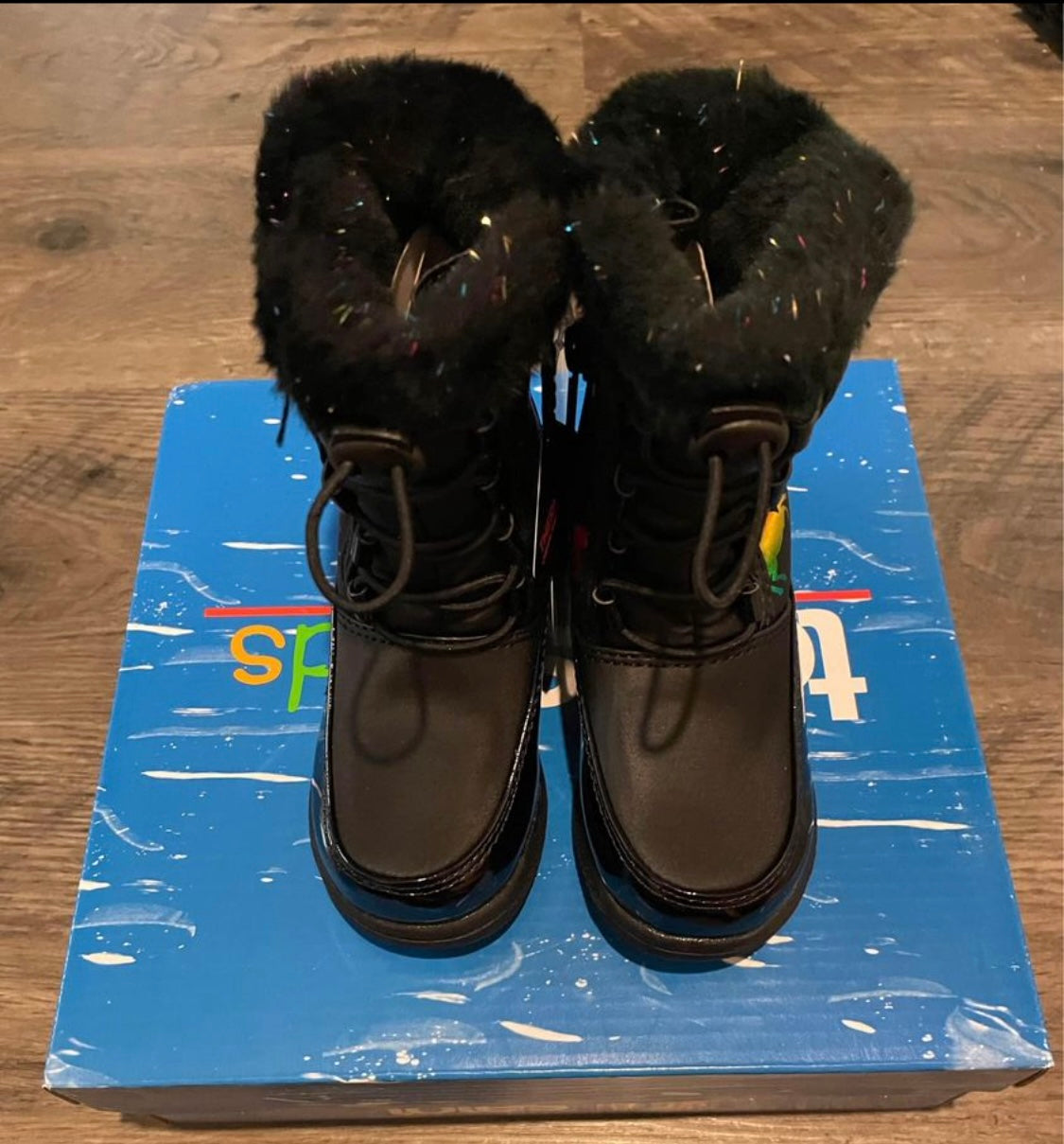 #13 New little girl 11 totes Winter Snow Boots