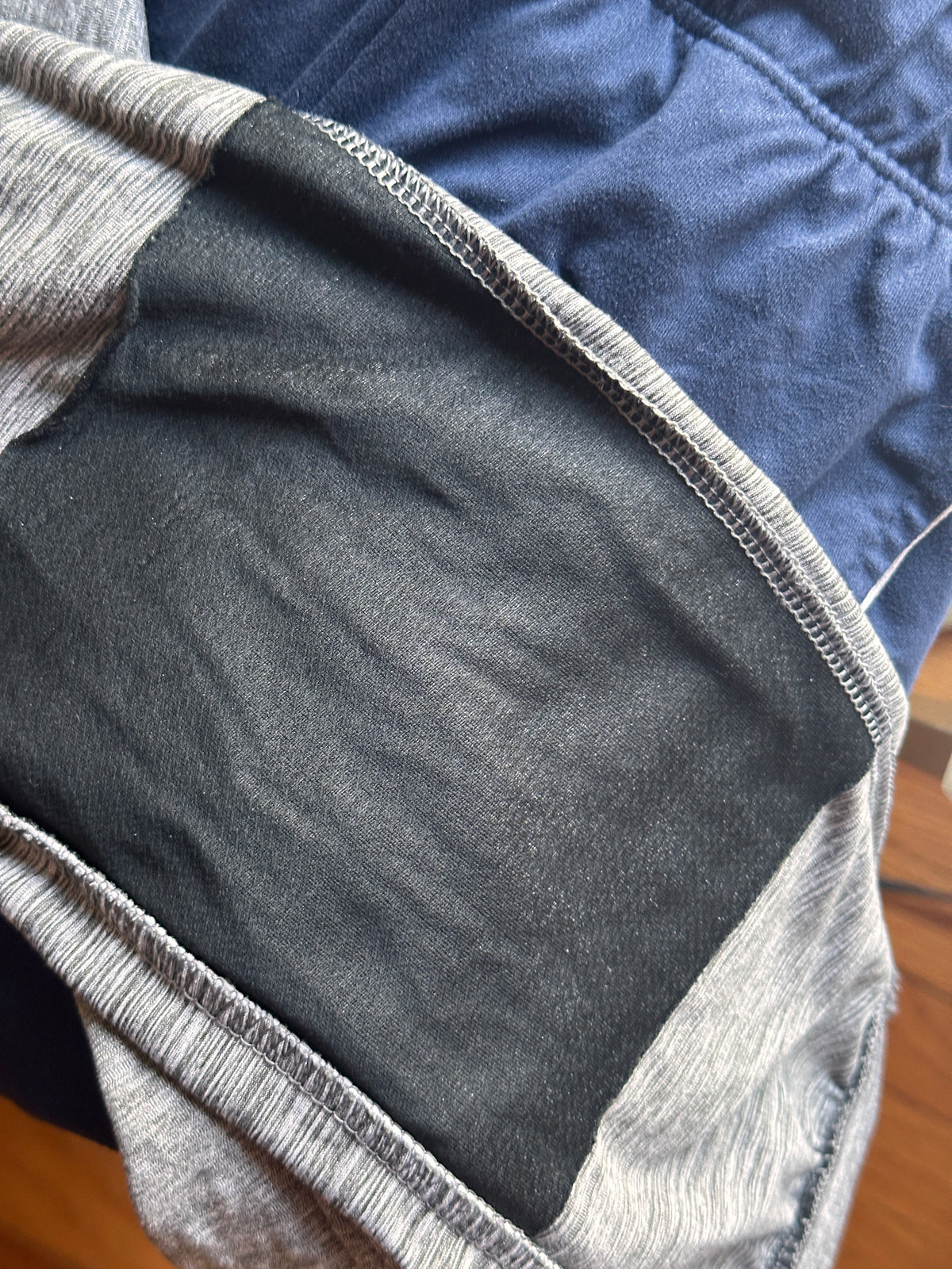 #163 Set of 2 Jumping Beans Active Joggers (gray & navy) - size 6 - EUC