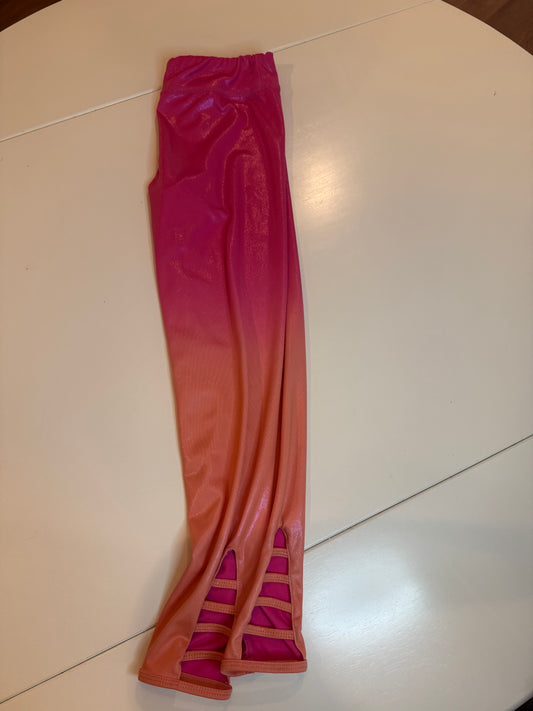136 EUC athletic leggings size 7/8
