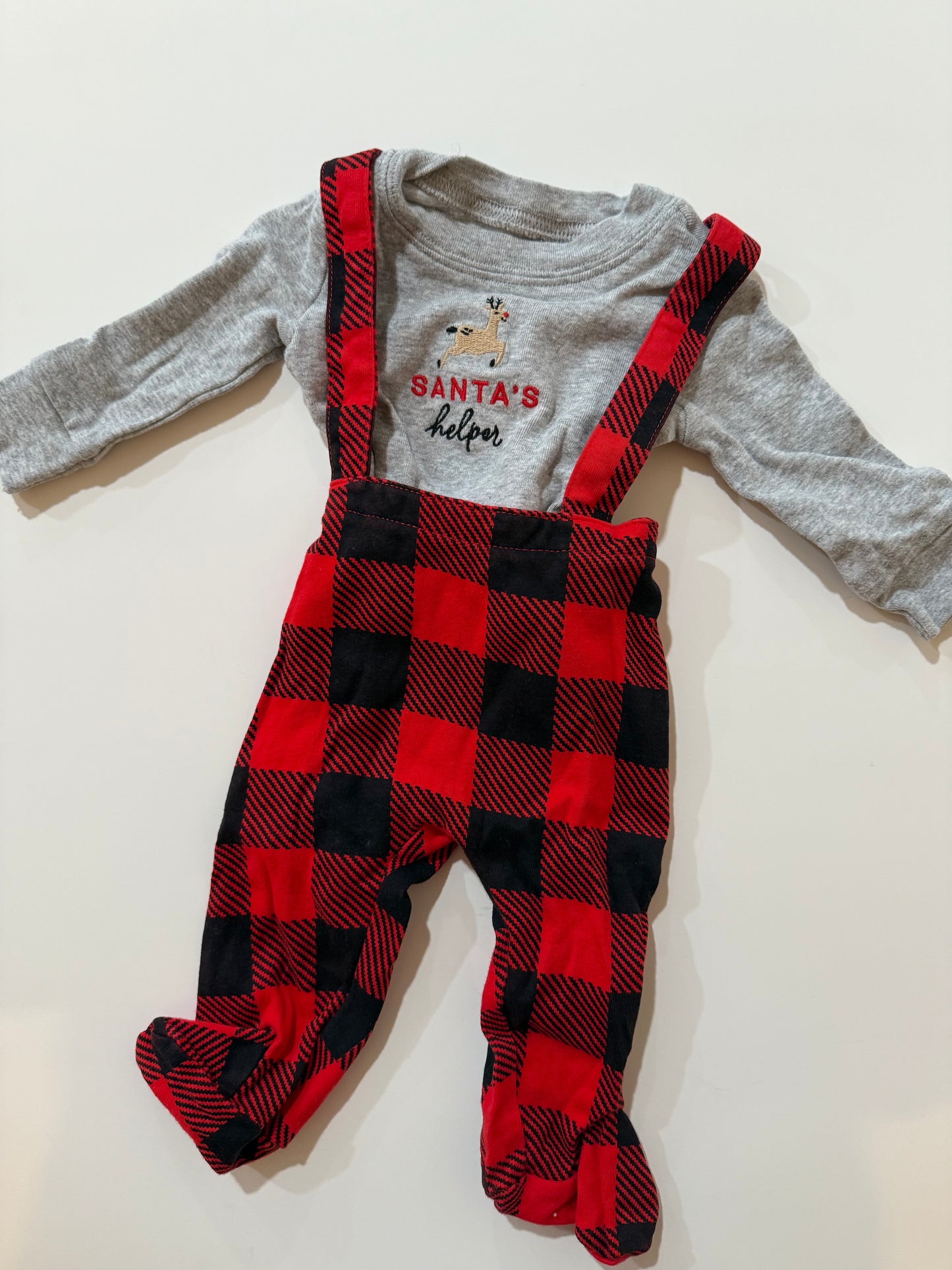 #50 • Boys • Carter’s • 3 Months • EUC