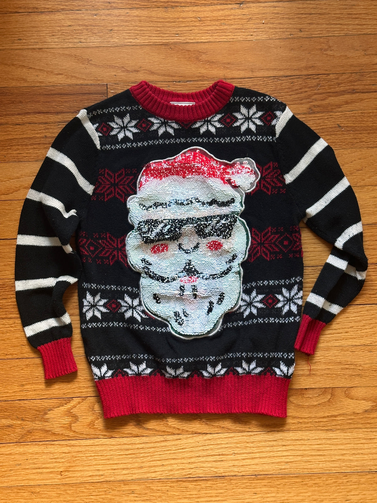 #163 Well Worn Flip Sequin Santa Sweater - size XS (fits like 5/6) - VGUC