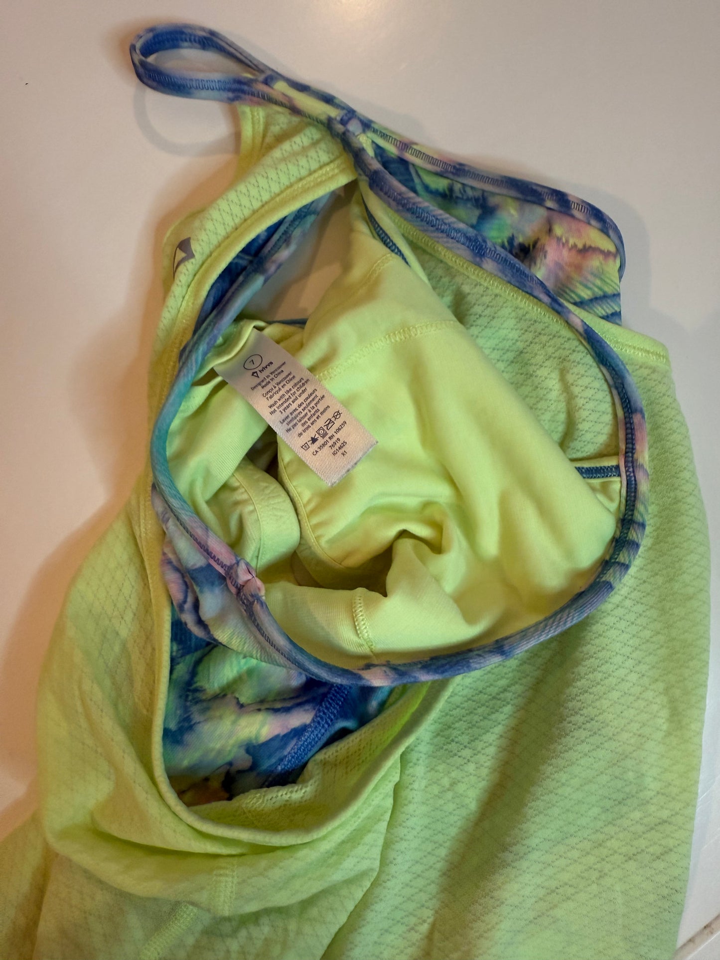 136 EUC athletic tank size 7