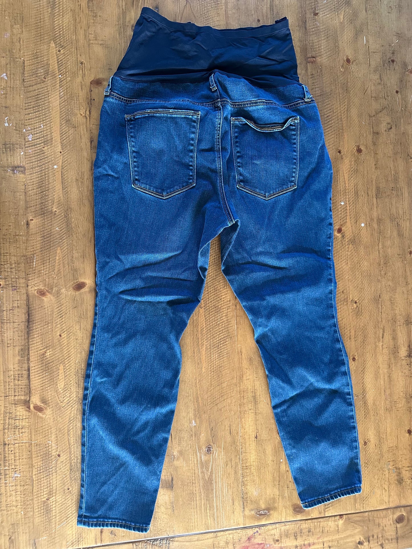 #88 33S gap denim  maternity full panel jeans euc