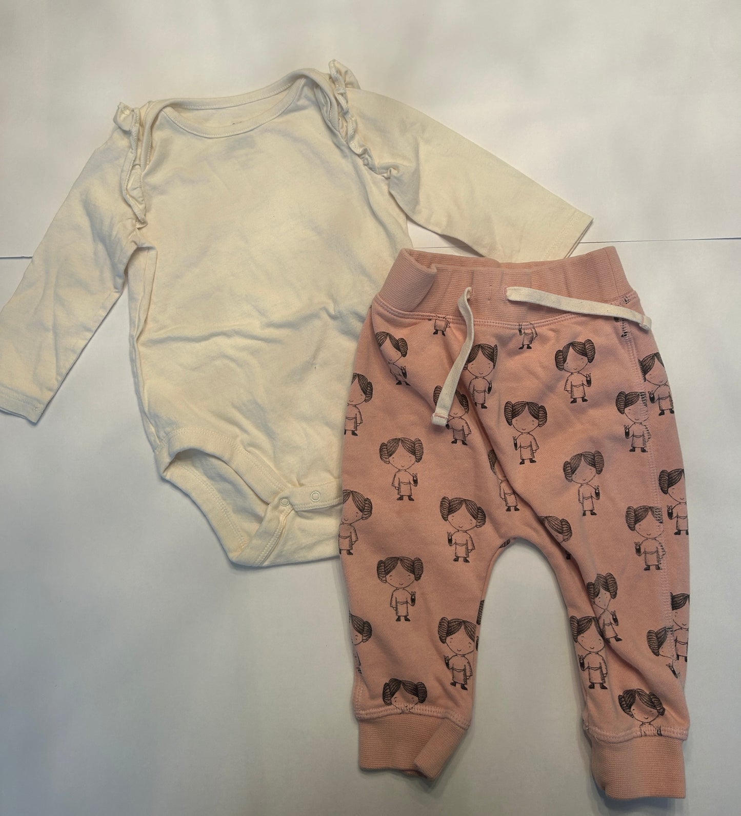 #28-Girls 6-12 Months-Gap-Off White Onesie with Princess Leia Pants