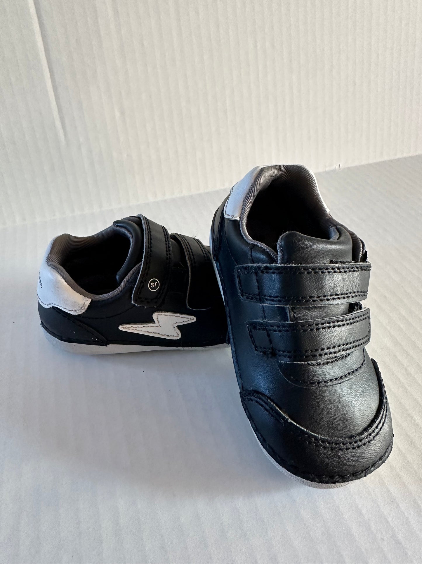 #88 6M stride rite shoesVGUC