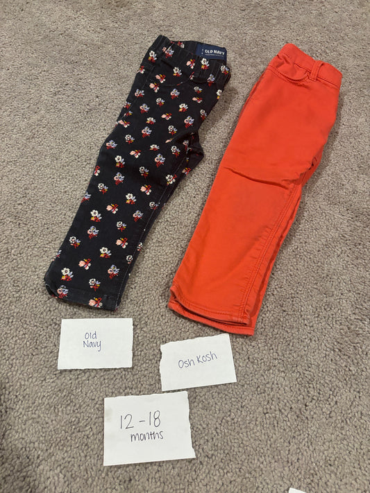 #138 - 12-18 Mo - VGUC Old Navy + Osh Kosh - 2 Pair Jeans (Black Floral + Coral) - PU 45236