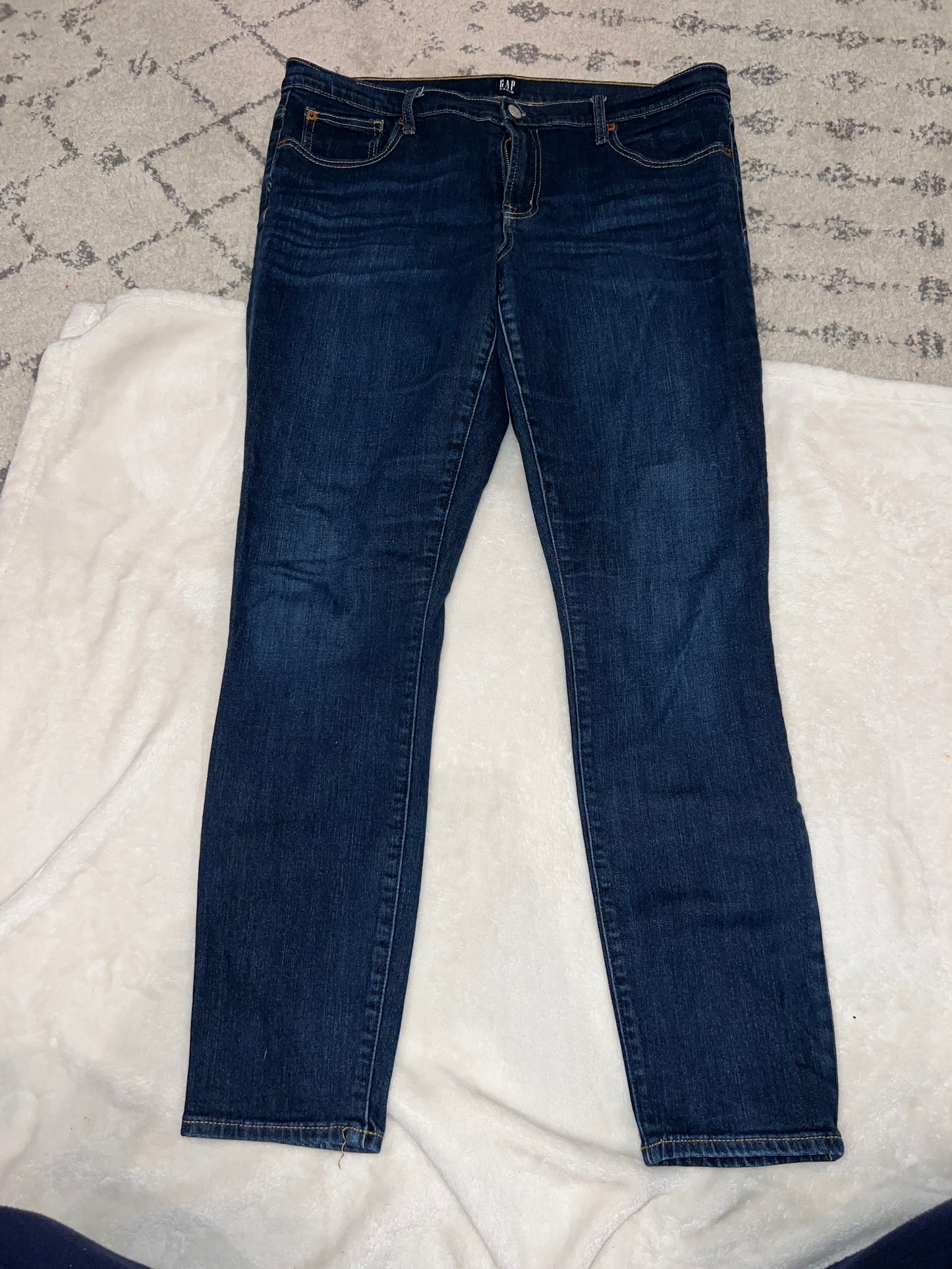 Womens Size 16 long Gap True skinny jeans
