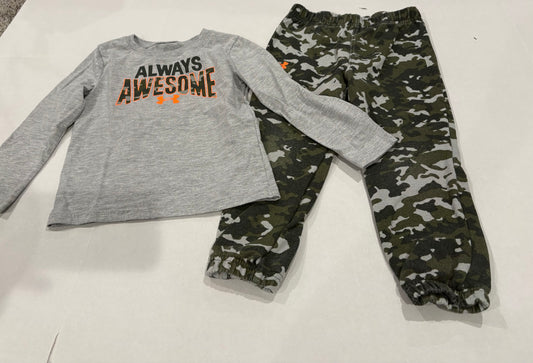 #25 Boys 3T Under Armour long sleeve gray t shirt and camo sweatpants  (wash wear on pants)