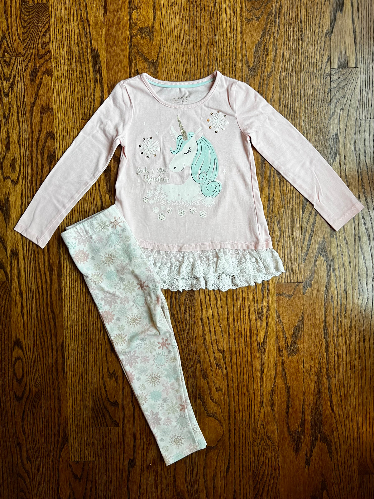 Seller #115 - Cynthia Rowley Girls 4 Pale Pink Holiday Unicorn Outfit, GUC