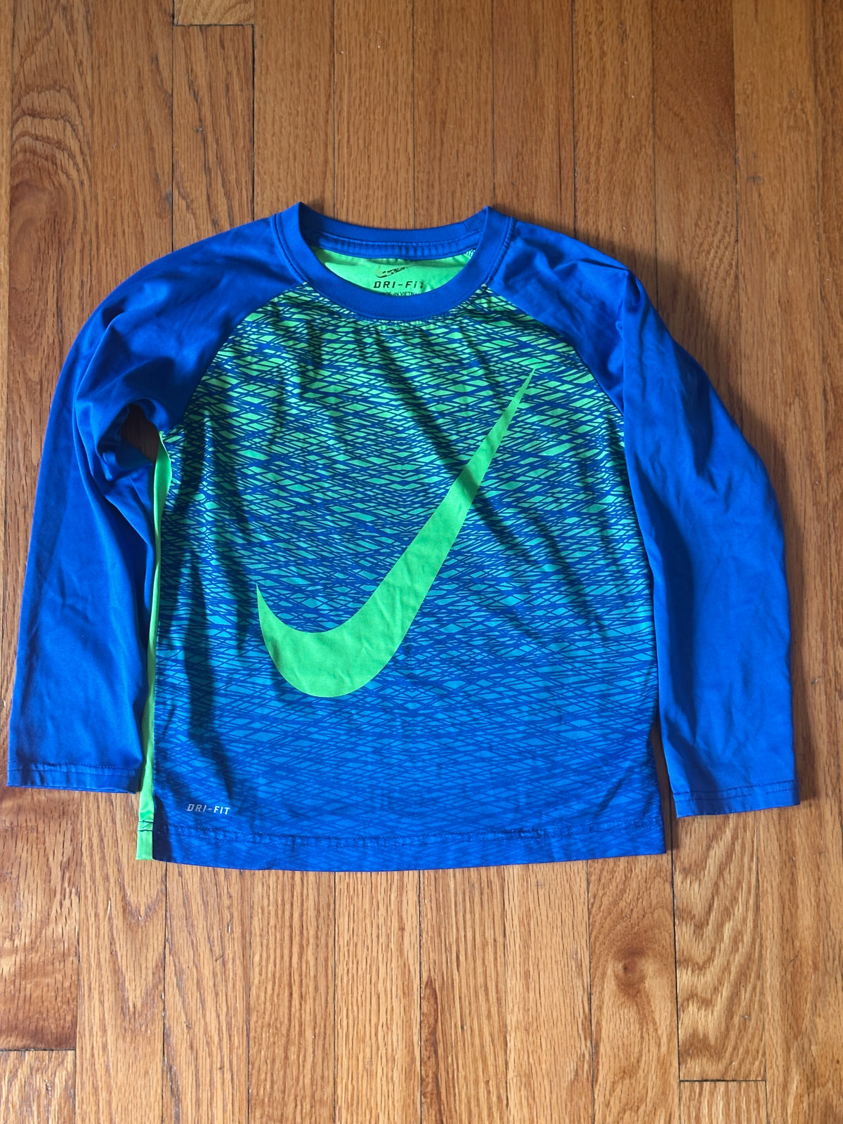 #163 Nike Blue/Green Drifit Shirt - size 7 - VGUC