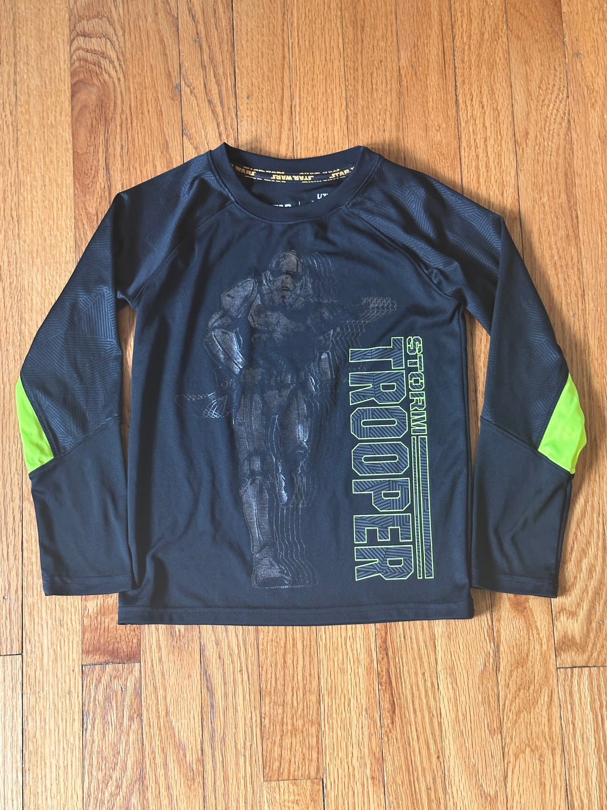 #163 Set of 2 Star Wars Drifit Shirts - size 6/7 - EUC