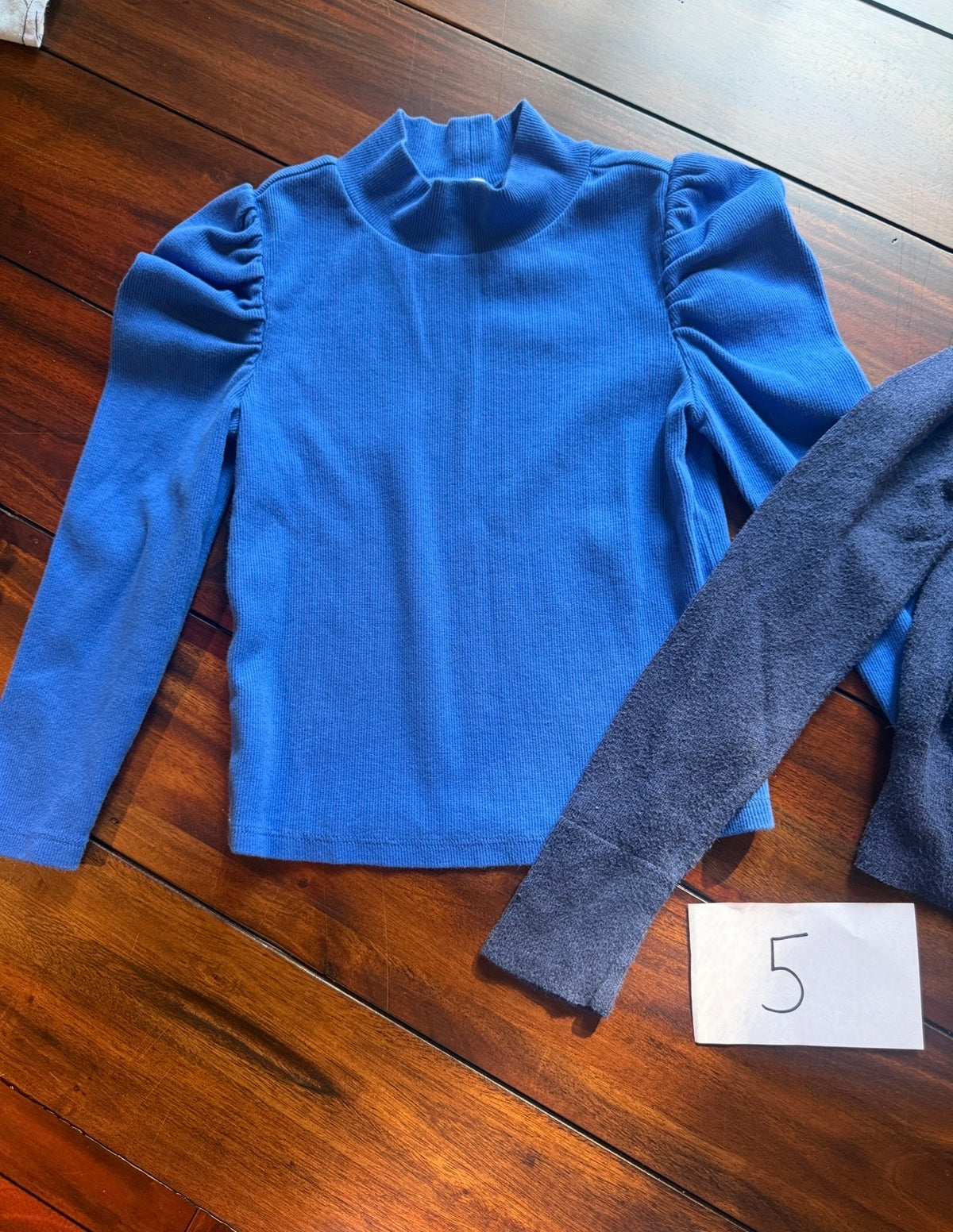 #51 Girls 5 Gap Puff Sleeve Top and Cat & Jack Size 6 Cardigan