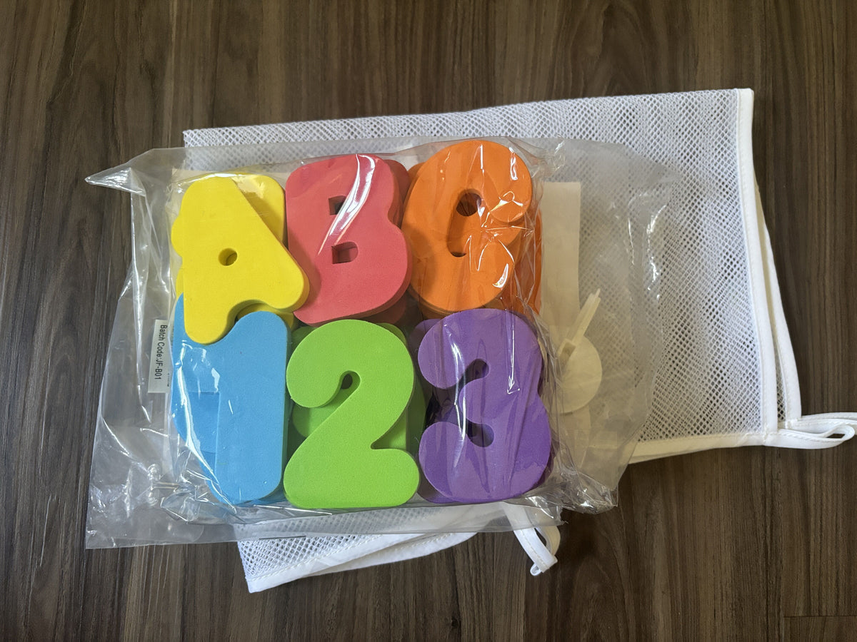 #138 - NWOT Bath Numbers/Letters and mesh Bag